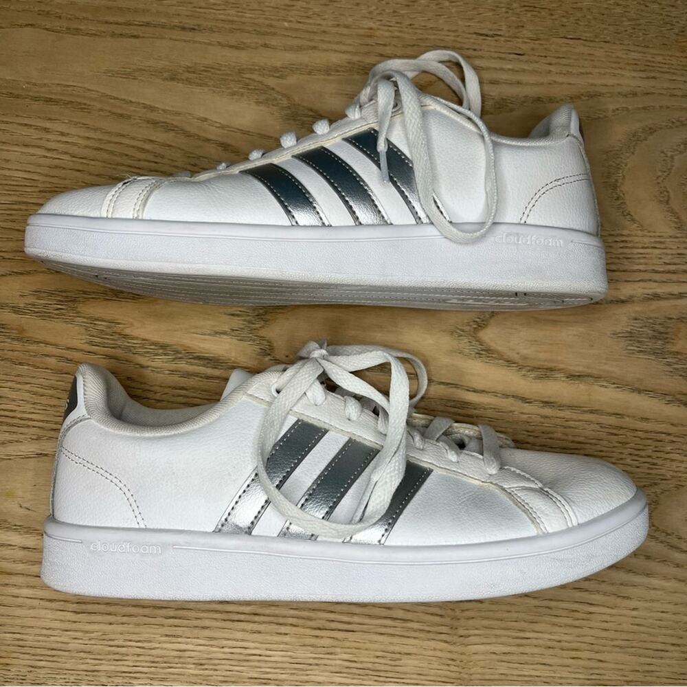 adidas Men’s Cloudfoam Grand Court White Silver Stripes Size 9 - Picture 7 of 10